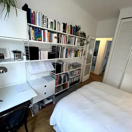 Apartment Romantic Parisian Flat